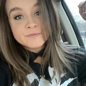 Meet your Posher, Lacey